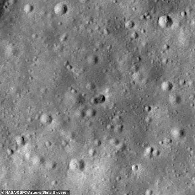 Kannst du sehen, wo die Rakete in den Mond einschlug?  Der Einschlagskrater wurde im März von einer mysteriösen Trägerrakete geschaffen und vom Lunar Reconnaissance Orbiter der NASA entdeckt