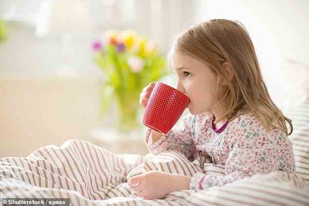 Kindern könnte verboten werden, Kindern in Wales Tee und Kaffee zu kaufen (Archivbild)