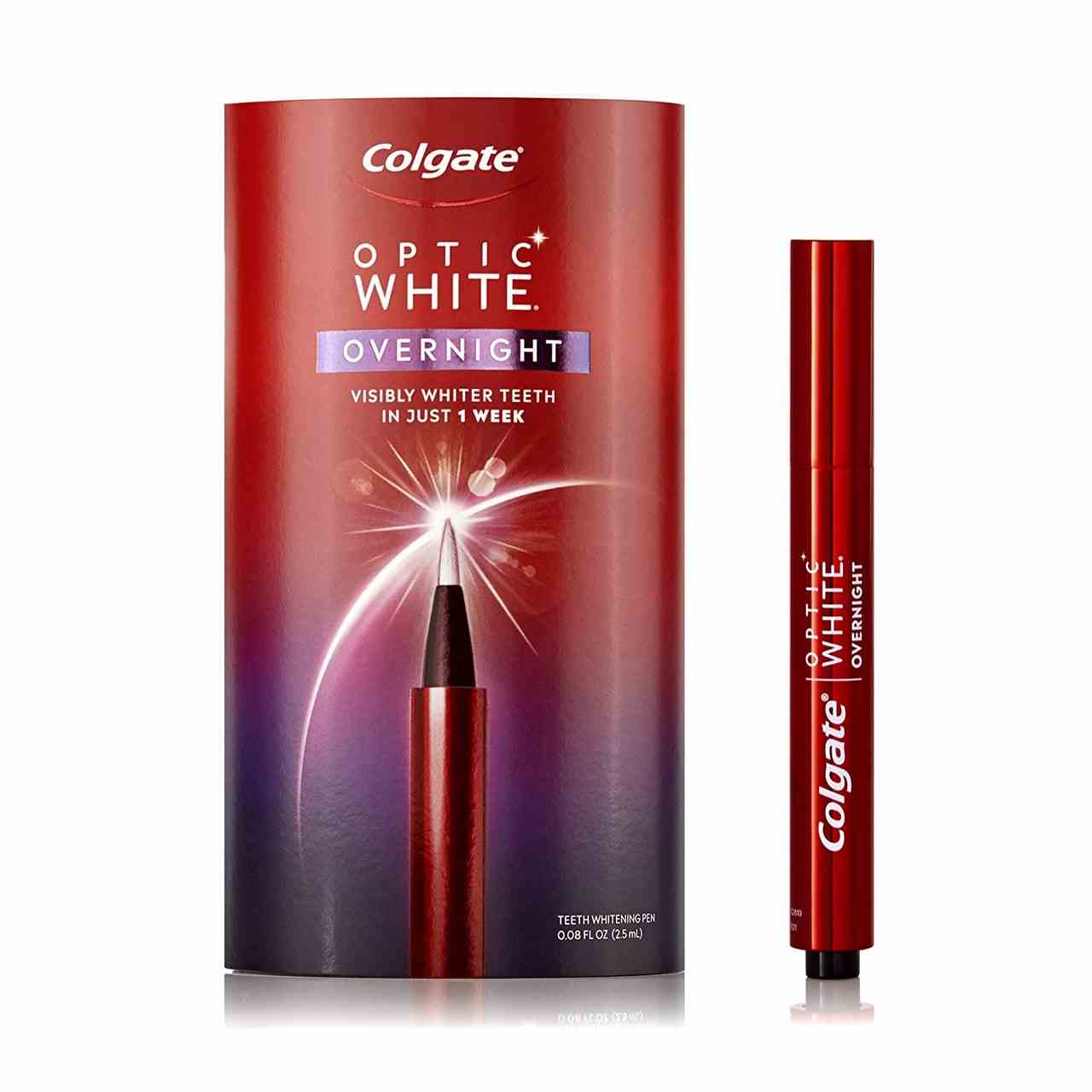 Ein roter Dentalstift-Applikator mit weißem Text, der sagt "Colgate Optic White Overnight Teeth Whitening Pen" neben der passenden rot-weißen Verpackungsbox auf weißem Hintergrund.