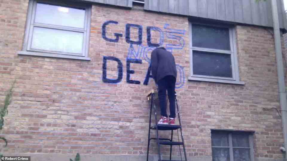 „God's Not Dead“ ist der Titel einer Reihe von kommerziell höchst erfolgreichen evangelikalen christlichen Filmen