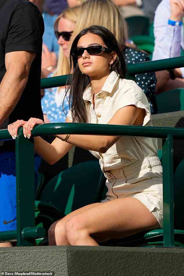 Kyrgios ging letzten Dezember mit Costeen Hatzi (abgebildet in Wimbledon) auf Instagram, nachdem er sich von seiner langjährigen Freundin Chiara Passari getrennt hatte