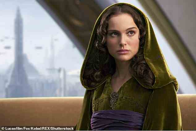Ihren großen Durchbruch hatte Portman als Queen Padmé Amidala in „Star Wars: Episode I – The Phantom Menace“, das 1999 veröffentlicht wurde