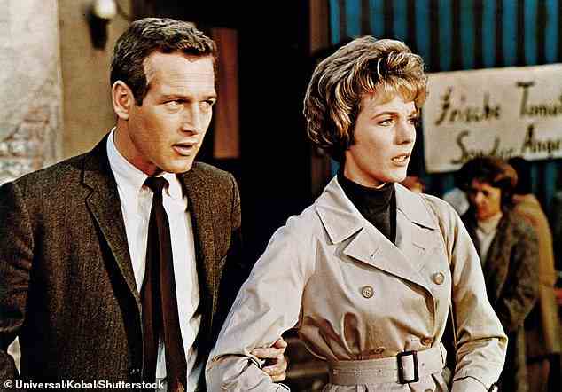 A-Lister: Im Laufe der nächsten 20 Jahre nach Mary Poppins arbeitete Andrews mit so gefeierten Regisseuren wie Ehemann Blake Edwards, George Roy Hill und Alfred Hitchcock;  Sie ist mit Co-Str Paul Newman in Hitchcocks Torn Curtain (1966) abgebildet.