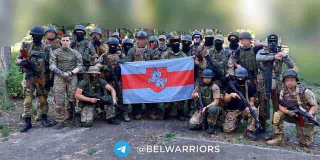 Weißrussische Soldaten trainieren in der Ukraine mit Kastus Kalinouski Regiment