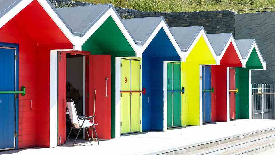 Die Strandhütten in Whitmore Bay auf Barry Island in Wales können für 750 £ zuzüglich Standesamtsgebühren als Ort für Hochzeiten gemietet werden