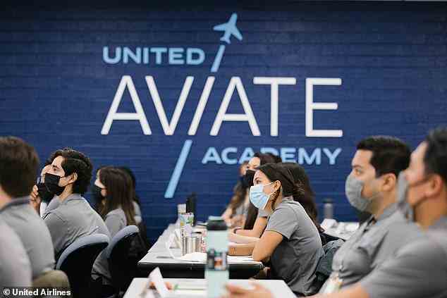Die United Aviate Academy erhielt im vergangenen Jahr mehr als 12.000 Bewerbungen