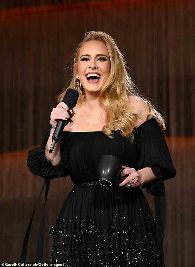 Geboren, um aufzutreten: Adele, 34, wird Berichten zufolge im November dieses Jahres ihre mit Spannung erwartete Residenz in Las Vegas eröffnen