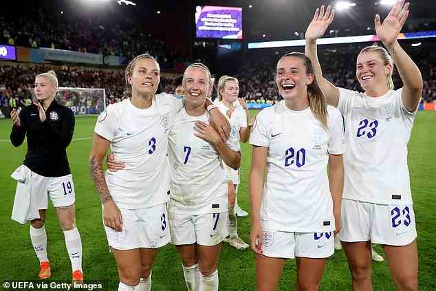 Die englischen Frauen erreichten das Finale der Euro 2022 auf heimischem Boden, nachdem sie am Dienstag Schweden besiegt hatten