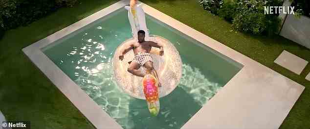 Entspannt: Sonny beginnt sein Me Time-Wochenende mit einem Faulenzen im Pool