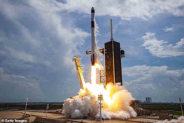 Anahauc lieferte Raketentreibstoff in kontaminierten Anhängern an die amerikanische Weltraumbehörde, der auch von SpaceX bei seinen Starts zur Internationalen Raumstation (ISS) verwendet werden sollte.  Abgebildet ist die Falcon 9 bei Demo-2 am 30. Mai 2020