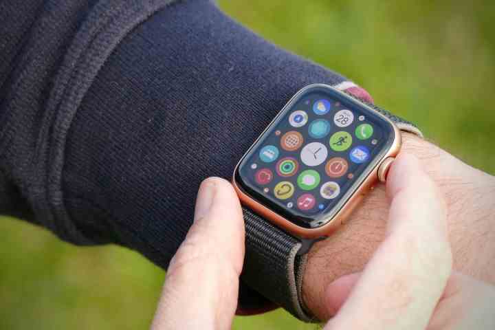 Der Bildschirm der Apple Watch SE mit seinen Apps.