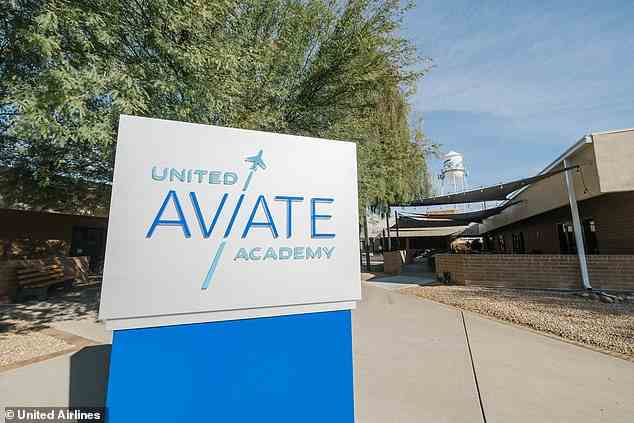 Ein faszinierendes Video zeigt die beeindruckenden Einrichtungen der United Aviate Academy am Flughafen Phoenix Goodyear in Arizona