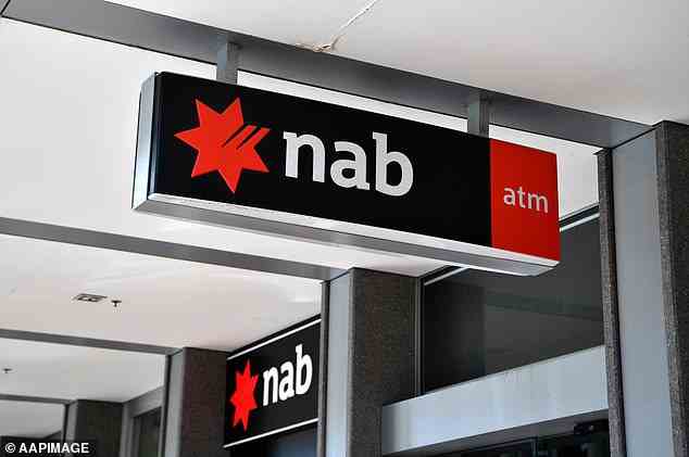 Die National Australia Bank schloss sich am Freitag der Commonwealth Bank an, um ihre festen Zinssätze aufzuheben