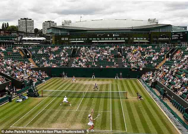 Wimbledon-Wachleute wurden festgenommen, nachdem sie sich vor Gericht Nr. 2 geprügelt hatten (im Bild)