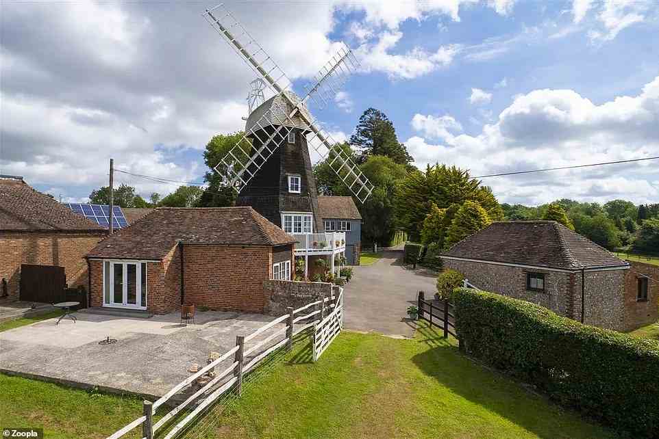 Diese denkmalgeschützte Windmühle in Kent wurde in ein Familienhaus umgewandelt und ist derzeit für 995.000 £ auf dem Markt