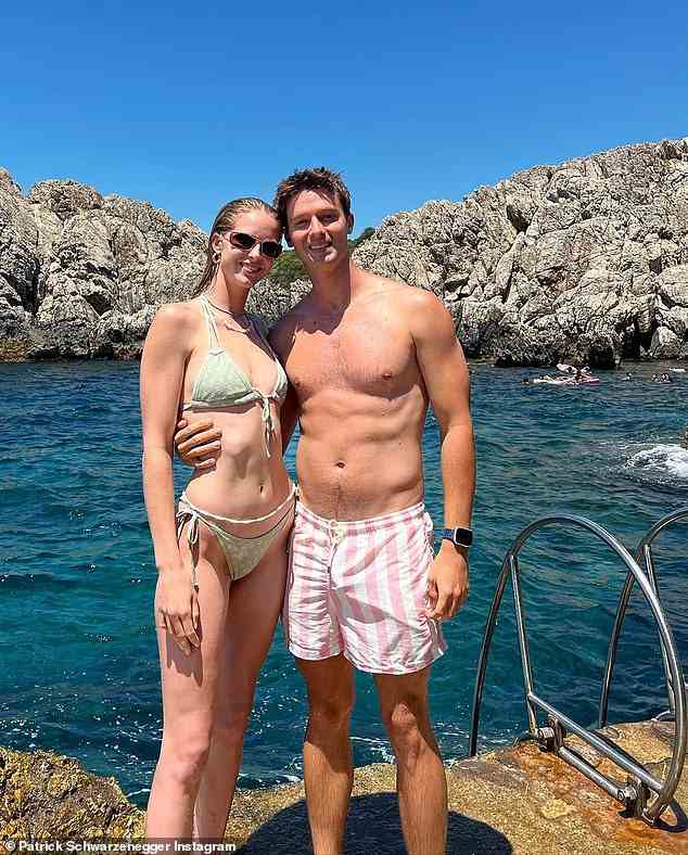 Sommerspaß: Patrick Schwarzenegger und Abby Champion haben Urlaubsschnappschüsse von ihrem romantischen Kurzurlaub in Capri, Italien, geteilt