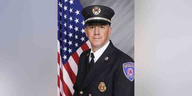 Lt. Matthew King hatte mehr als 50 Kadetten betreut und ausgebildet, um Feuerwehrleute im Bernalillo County zu werden.