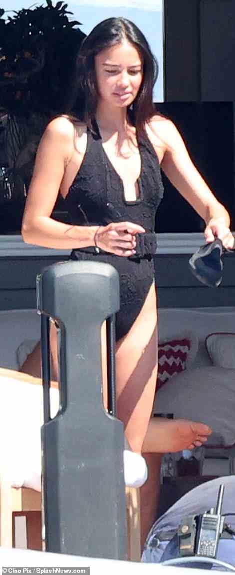 Kelsey spotted on the yacht rocking her very chic one-piece bathing suit