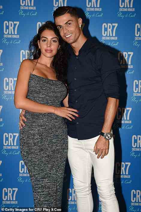 Cristiano Ronaldo und seine Partnerin Georgina Rodriguez (oben) spritzen Millionen in ein Haus in der Gegend