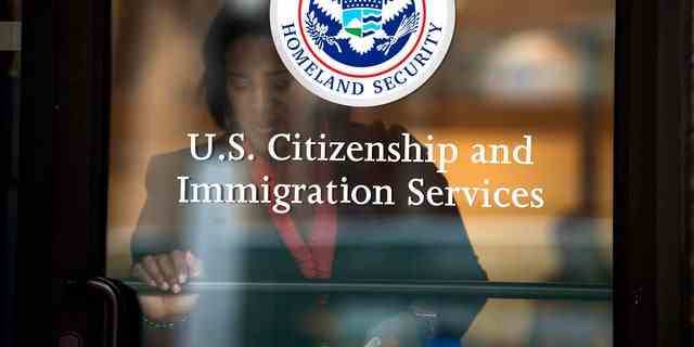 US-Büro für Staatsbürgerschaft und Einwanderungsbehörde.