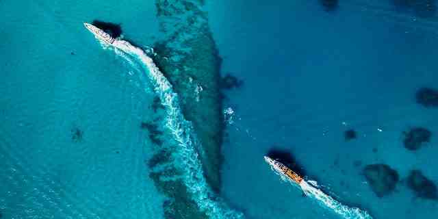 Eine Allen-Explorationsflotte wird in den Gewässern der Bahamas gezeigt.