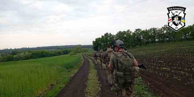 Weißrussische Soldaten kämpfen in der Ukraine mit Kastus Kalinouski Regiment