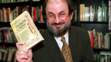 Salman Rushdie reflektiert 40 Jahre nach der Veröffentlichung von „Midnight’s Children“ über das postkoloniale Indien.