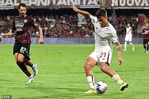 Der argentinische Stürmer Paulo Dybala traf in der ersten Hälfte seines Pflichtspielbogens für die Roma nur den Pfosten