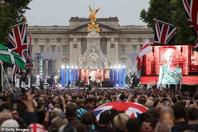 Das Platinum Jubilee-Konzert der Königin (im Bild) zog mehr Zuschauer an als das FA Cup-Finale und der Eurovision Song Contest auf dem iPlayer der BBC