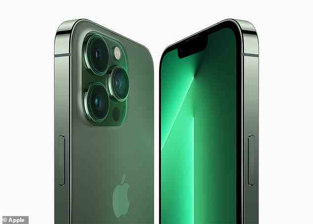 Laut Apple-Analyst Ming-Chi Kuo wird es dramatische Verbesserungen an der Frontkamera des iPhones geben, die bessere Autofokus-Funktionen beinhalten.  Darüber hinaus sagt Kuo, dass die Rückkamera vom 12-Megapixel-Sensor im iPhone 12 auf 48 Megapixel aufgerüstet wird