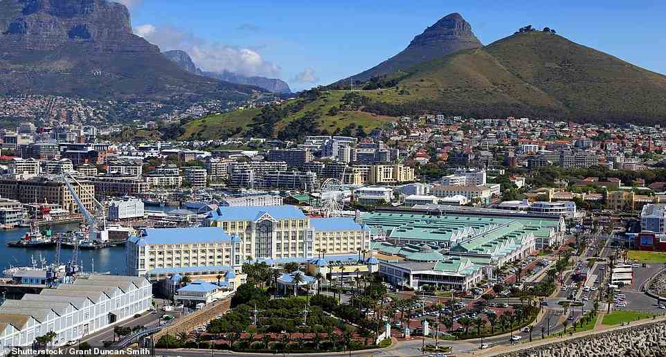 Siba ist ein neues High-End-Restaurant, das im The Table Bay Hotel zu finden ist, dem großen cremefarbenen Gebäude, das oben abgebildet ist