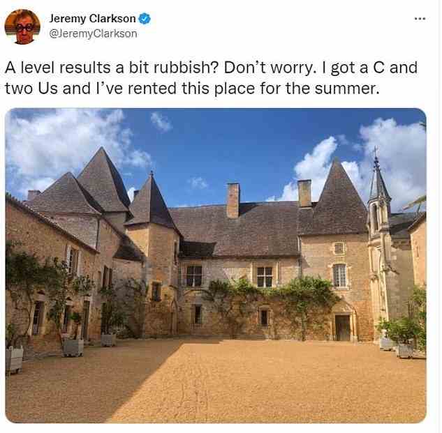 Clarkson macht sich über A-Level-Ergebnisse lustig, indem er Bilder und Geschichten aus seinem Leben teilt, nachdem er einige seiner Prüfungen nicht bestanden hat.  Hier sind A-Level-Tweets aus den Vorjahren, nachdem er 2014 zum ersten Mal darauf hingewiesen hatte