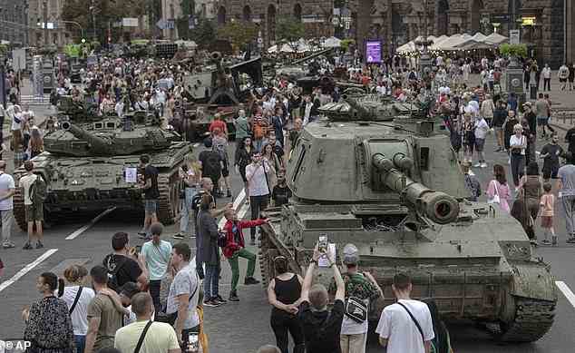 Oryx behauptet, dass mehr als 5.000 russische Militärfahrzeuge zerstört wurden – und 5.000 Panzer