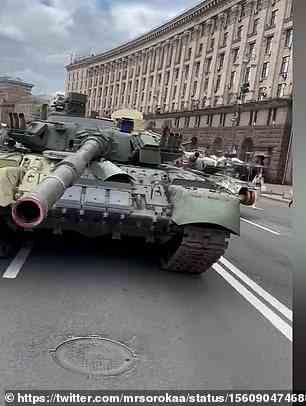 Ein Panzer auf den Straßen von Kiew