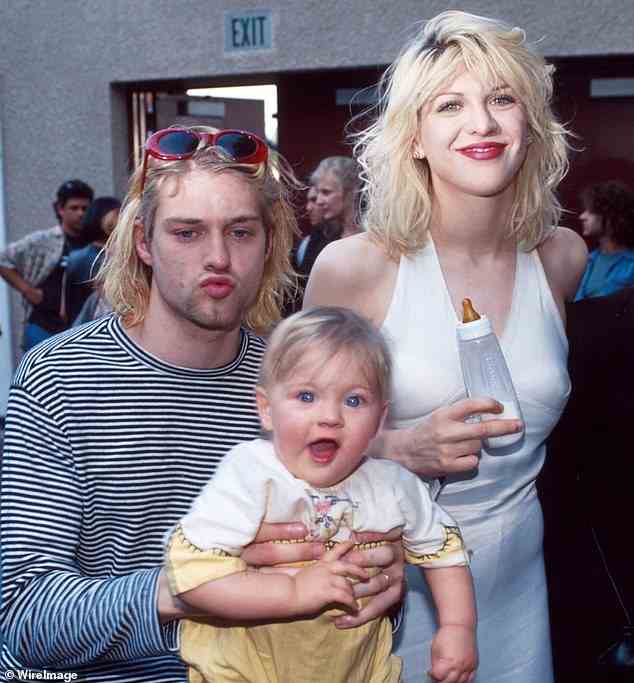 Frances ist das einzige Kind der Hole-Sängerin Courtney Love und des Nirvana-Frontmanns Kurt Cobain, die 1994 durch Selbstmord starben