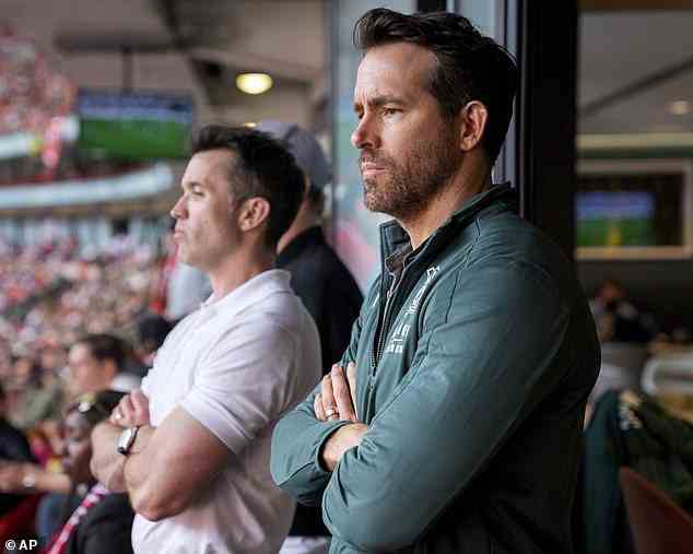 Ryan Reynolds und Rob McElhenney waren letzte Saison im Wembley-Stadion zu sehen, wo das Team das Finale der FA Trophy knapp gegen Bromley verlor
