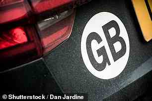 Briten müssen einen britischen Aufkleber auf ihren Autos anbringen, wenn sie in der EU fahren – die GB-Kennungen sind nicht mehr erlaubt