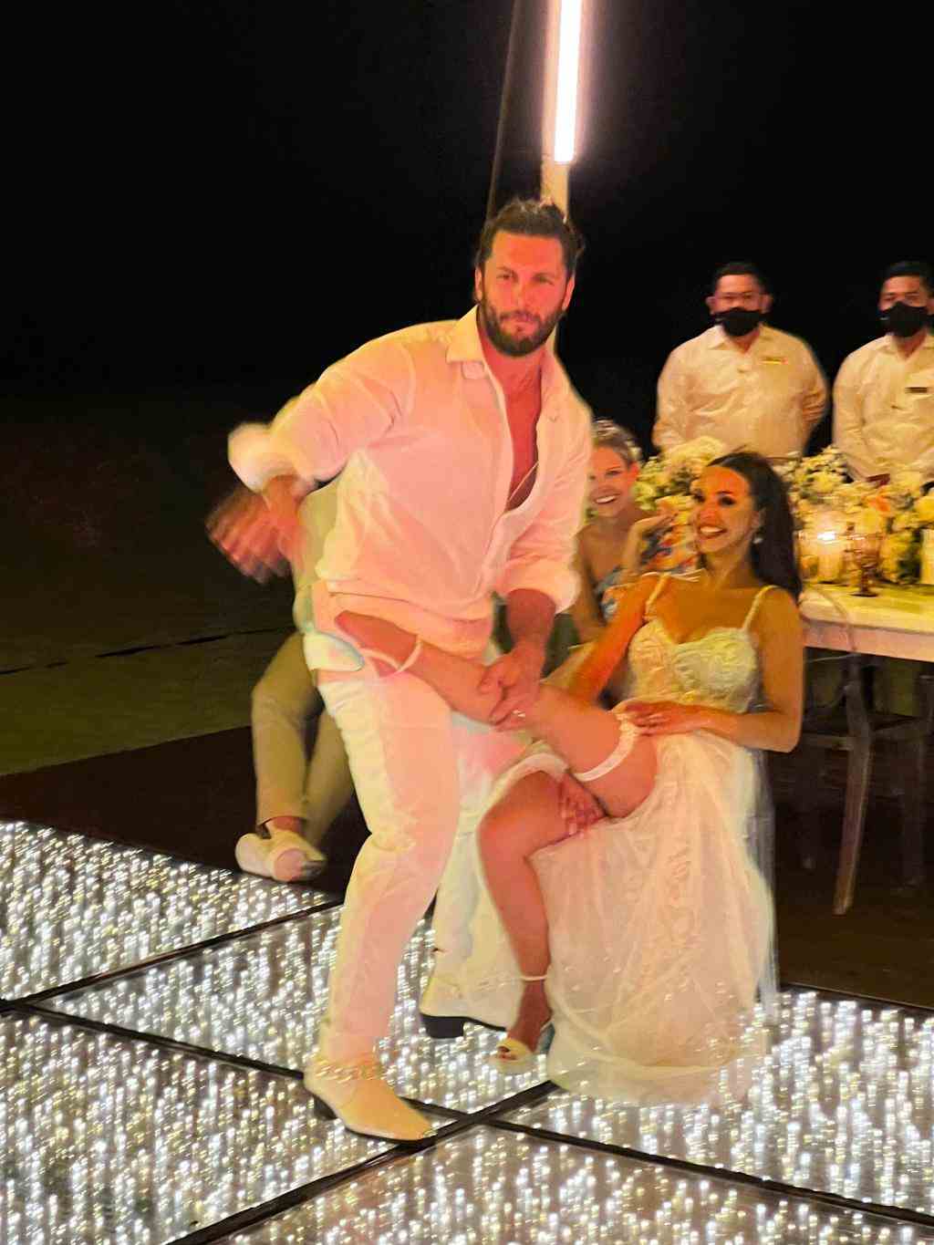 EXKLUSIV: Vanderpump Rules-Stars Scheana Shay und Brock Davies heiraten in Mexiko