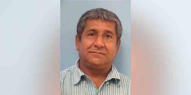 Muhammad Seed.  Syed, 51, wurde am Montag, dem 8. August 2022, im Zusammenhang mit der Ermordung von vier muslimischen Männern in Albuquerque, New Mexico, in den letzten neun Monaten in Gewahrsam genommen.  Er wird bei zwei der Todesfälle angeklagt und könnte bei den anderen angeklagt werden. 