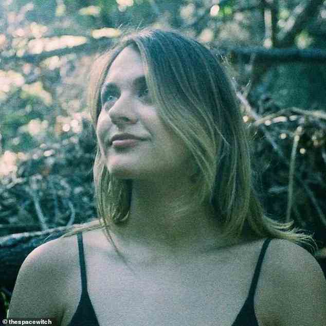 Frances Bean Cobain sprach in einem offenen Instagram-Post über eine Nahtoderfahrung, als sie am 18. August ihren 30. Geburtstag feierte