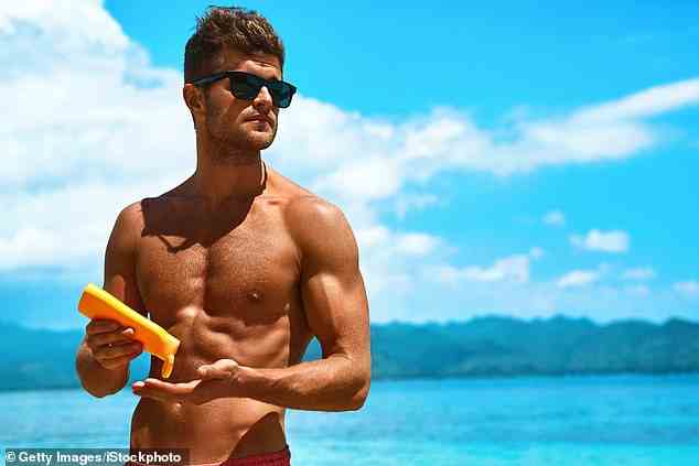 Jeder zehnte britische Mann hat behauptet, noch nie Sonnenschutzmittel verwendet zu haben, und viele sagen, dass es trotz des Schutzes, den es vor Hautkrebs bietet, „langweilig“ ist