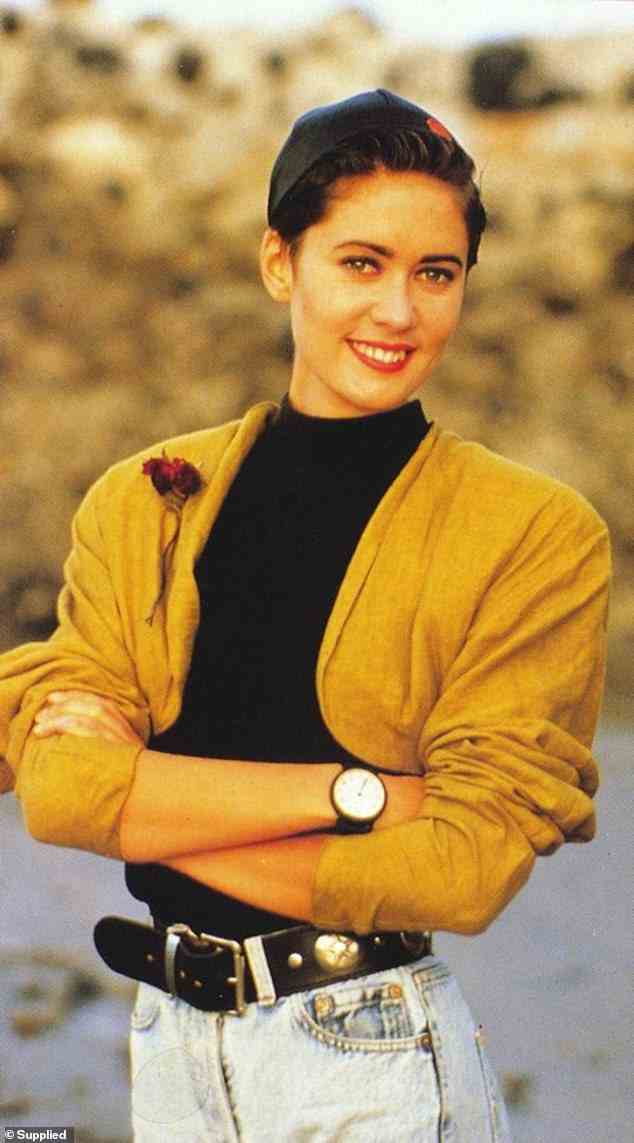 Obwohl sie 1990 in Daryl Braithwaites Hit The Horses auftrat, wurde die neuseeländische Sängerin Margaret Urlich (im Bild) tatsächlich durch ein Modell für das ikonische Musikvideo des Songs ersetzt