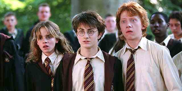 Von links nach rechts: Emma Watson als Hermine Granger, Daniel Radcliffe als Harry Potter und Rupert Grint als Ron Weasley in der „Harry Potter“-Franchise.