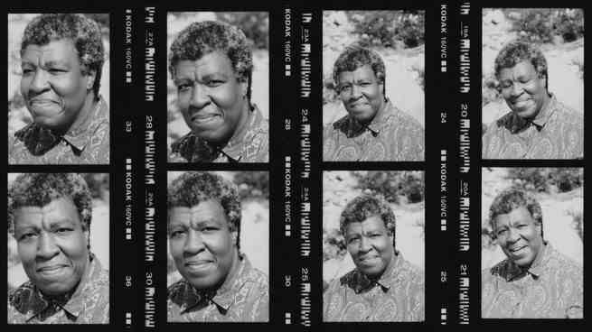 Kontaktbogen des Portrait-Shootings mit Octavia E. Butler.