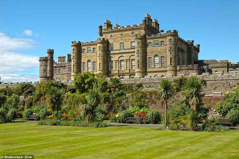 Auf dem zweiten Platz in der Umfrage des Verbraucherchampions liegen Culzean Castle und Country Park in Schottland (oben), verwaltet vom National Trust for Scotland, und die Roman Baths and Pump Room in Bath