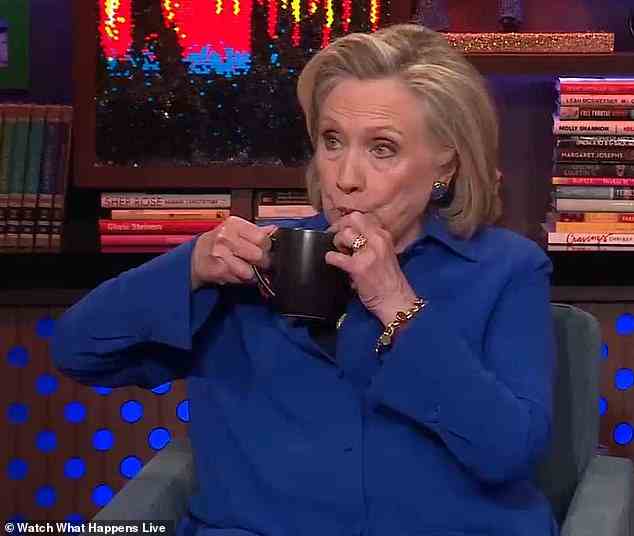 Während eines Auftritts in der Tonight Show Starring Jimmy Fallon am Dienstagabend wurde Hillary gebeten, ihre „verrückteste Familienurlaubserinnerung“ zu teilen.