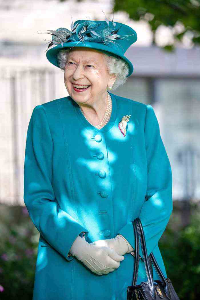 Prinzessin Anne schreibt Geschichte bei Queen Elizabeth II Vigil 4