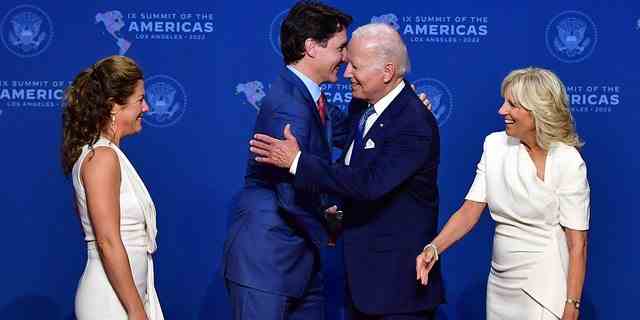 Präsident Joe Biden begrüßt Kanadas Premierminister Justin Trudeau am 8. Juni in Kalifornien. 
