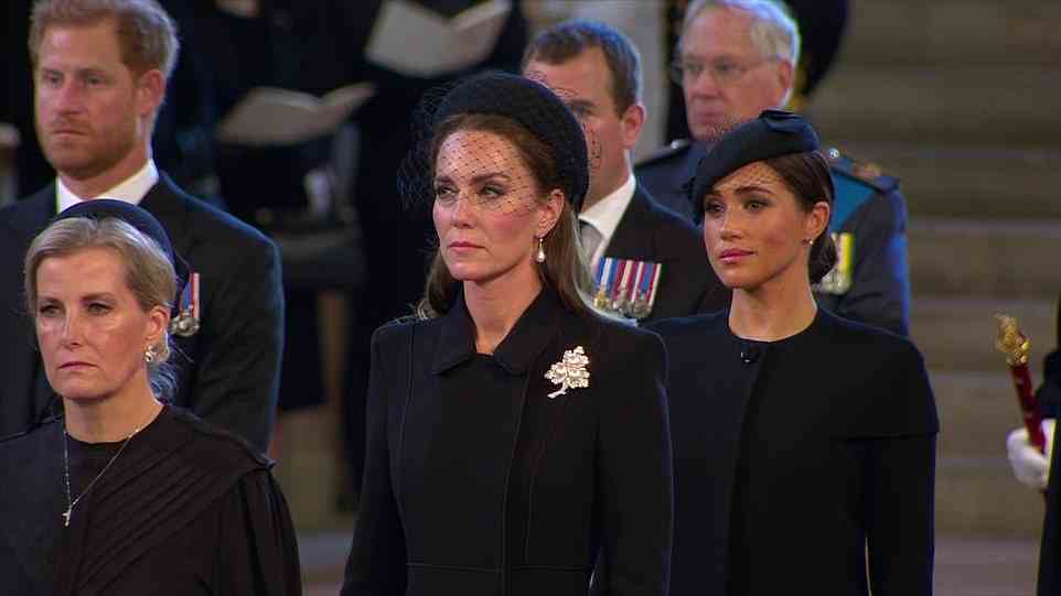 Arriving into the hall, she joined the procession of other members of the royal family, including the Princess of Wales and Countess of Wessex