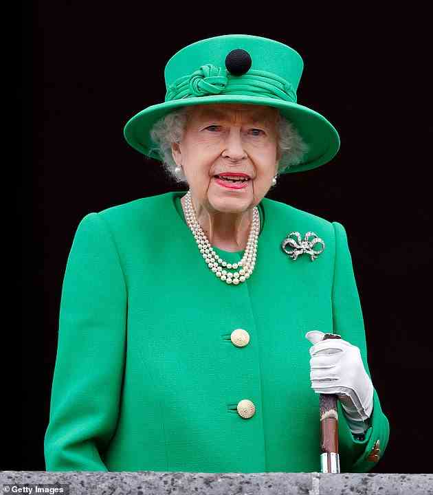 Traurige Nachricht: Die am längsten regierende Monarchin des Landes, Königin Elizabeth II., starb am Donnerstag „friedlich“ im Alter von 96 Jahren in Balmoral in Schottland